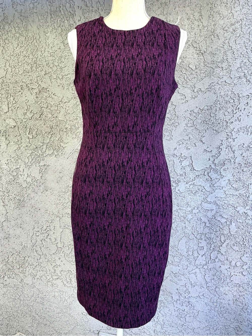 Calvin Klein Sheath Dress Sleeveless Ponte Knit Exposed Back Zip Size 6 - Picture 2 of 12